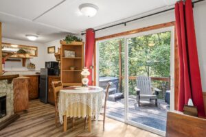 New Song Sanctuary - Creekside Cabin