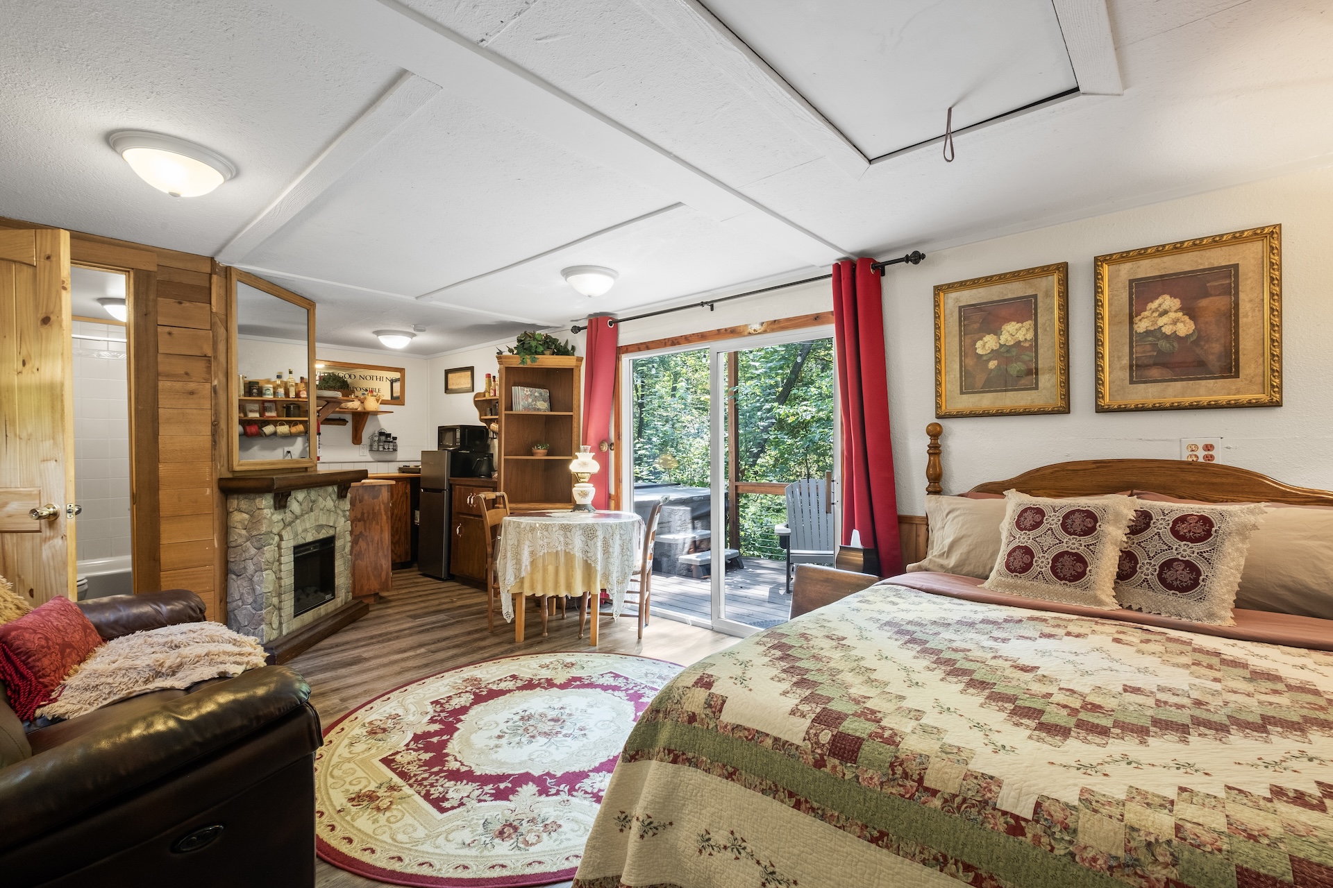 New Song Sanctuary - Creekside Cabin New Song Sanctuary - Creekside Cabin