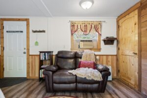 New Song Sanctuary - Creekside Cabin