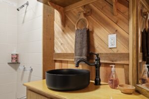 New Song Sanctuary - Creekside Cabin